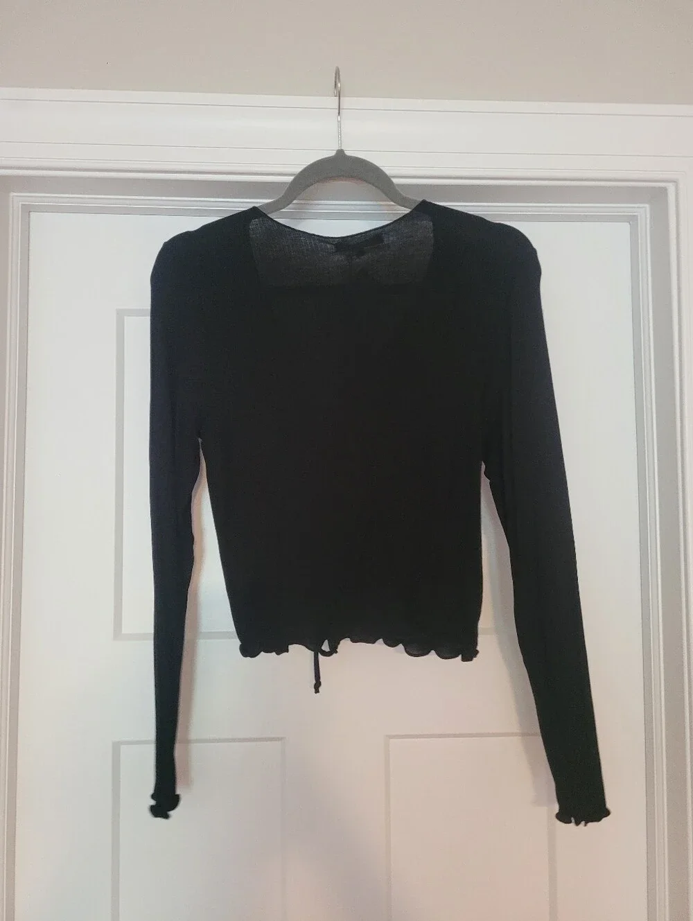 Black Ruched Crop Top - Picture 4 of 4